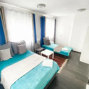 https://tau-design-hotel.com-bavaria.com