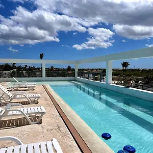 https://atlantico-suites-rooftop-pool-bars-beach-club.greaterantilleshotels.net