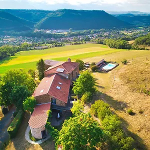 https://la-ferme-de-vazerat-massiac.hotels-rhonealpes.com
